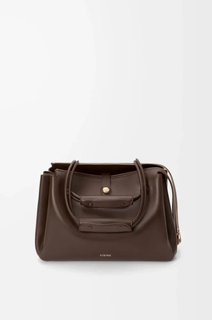 Bolso Madrid grande en piel de becerro flexible color castaño oscuro Bolso Madrid grande en piel de becerro flexible color castaño oscuro