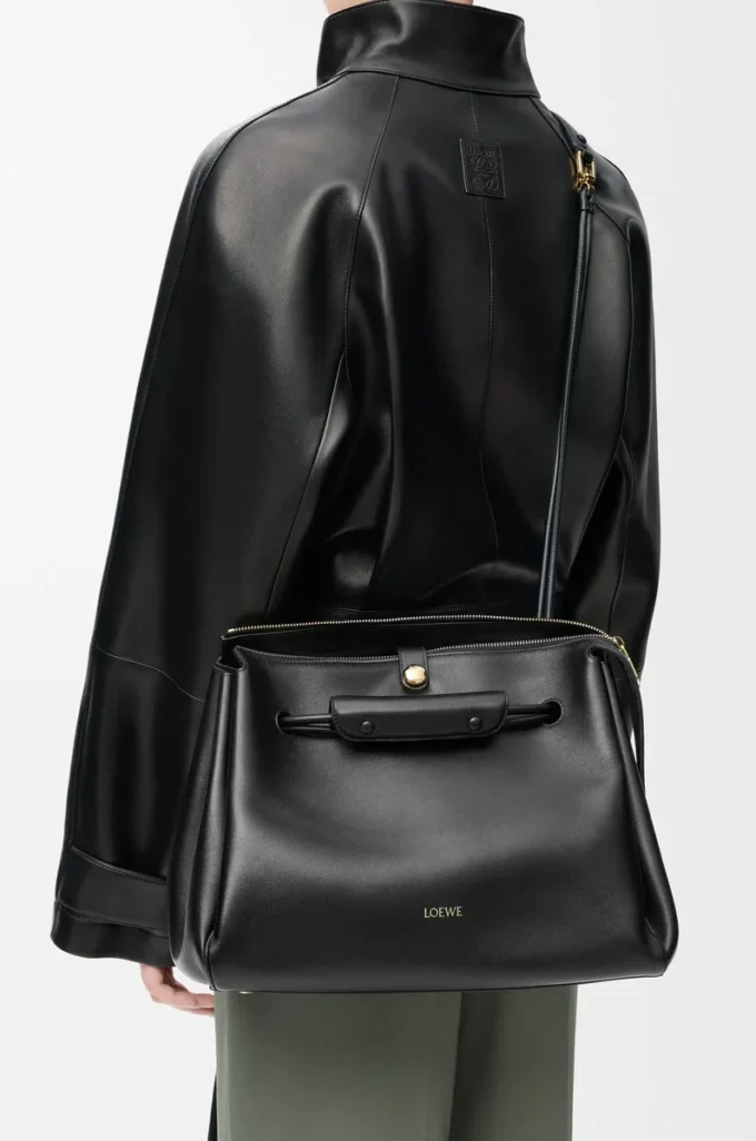Bolso Madrid grande en piel de becerro flexible, color negro Bolso Madrid grande en piel de becerro flexible, color negro