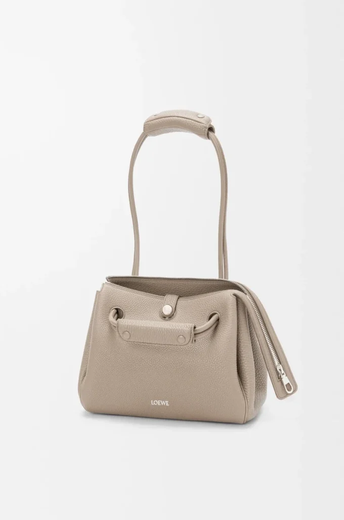 Bolso Madrid pequeño en piel de becerro granulada flexible Clay Bolso Madrid pequeño en piel de becerro granulada flexible Clay
