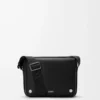 Bolso mensajero Pebble mediano en piel de becerro lisa Negro Bolso mensajero Pebble mediano en piel de becerro lisa Negro