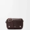 Bolso mensajero Pebble pequeño en piel de becerro granulada flexible Oxblood Bolso mensajero Pebble pequeño en piel de becerro granulada flexible Oxblood