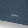 Bolso mensajero Pebble pequeño en piel de becerro granulada flexible teñida en índigo Bolso mensajero Pebble pequeño en piel de becerro granulada flexible teñida en índigo