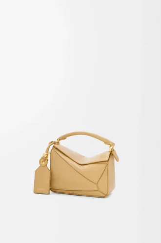 Bolso Mini Featherlight Puzzle en piel de cordero napa Dark Butter