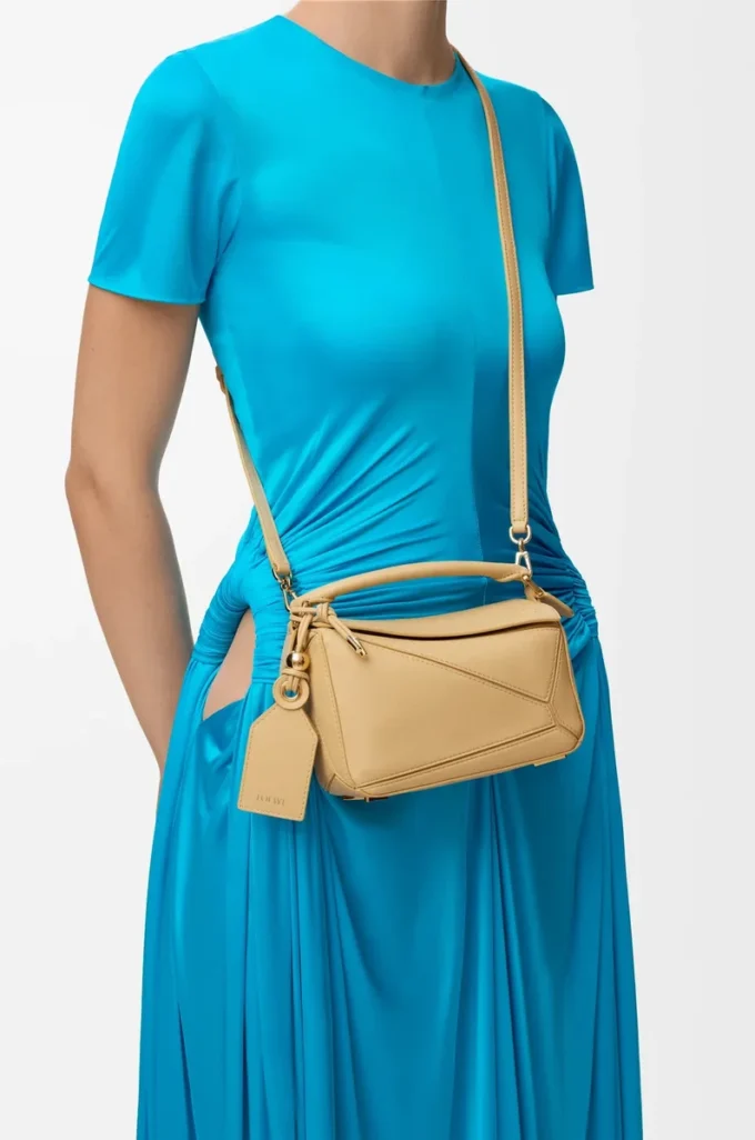 Bolso Mini Featherlight Puzzle en piel de cordero napa Dark Butter Bolso Mini Featherlight Puzzle en piel de cordero napa Dark Butter
