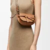Bolso Mini Gate Dual en suave piel de becerro y jacquard marrón claro Bolso Mini Gate Dual en suave piel de becerro y jacquard marrón claro