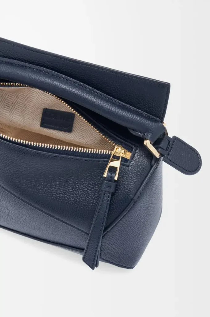 Bolso Mini Puzzle Edge en piel de becerro granulada suave Deep Navy Bolso Mini Puzzle Edge en piel de becerro granulada suave Deep Navy