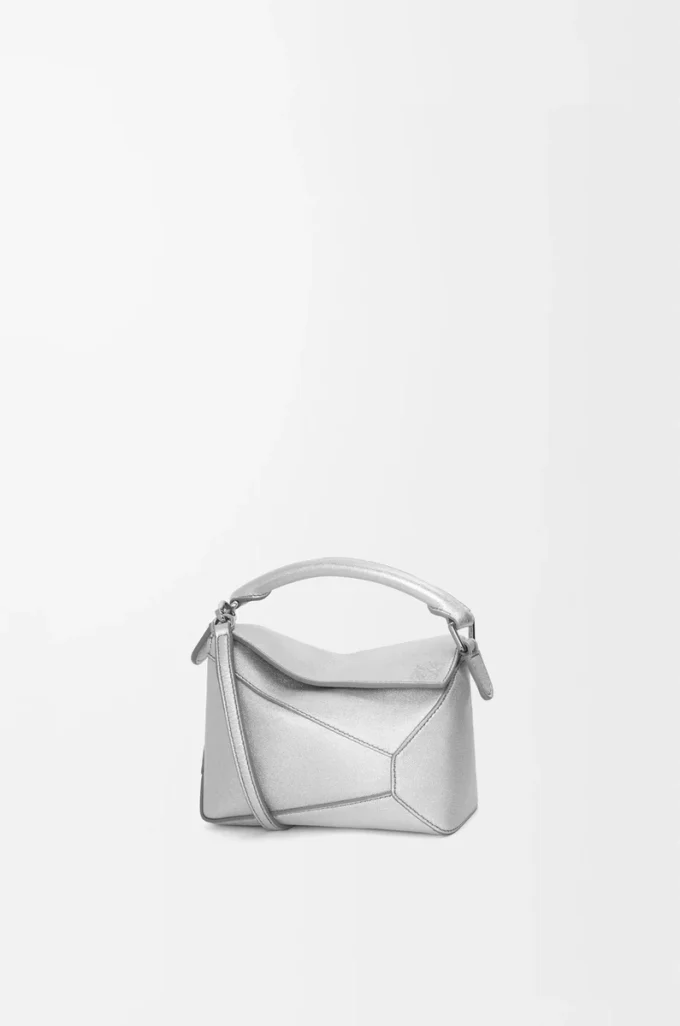 Bolso Mini Puzzle Edge en piel de cordero laminada Plata Bolso Mini Puzzle Edge en piel de cordero laminada Plata