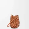 Bolso Nest Basket pequeño en piel de becerro color tostado Bolso Nest Basket pequeño en piel de becerro color tostado