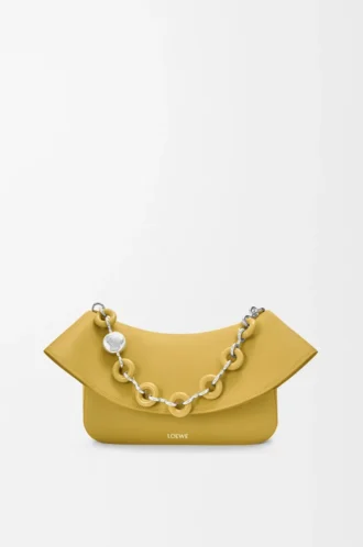 Bolso Ola mediano en piel de becerro lisa Ginger