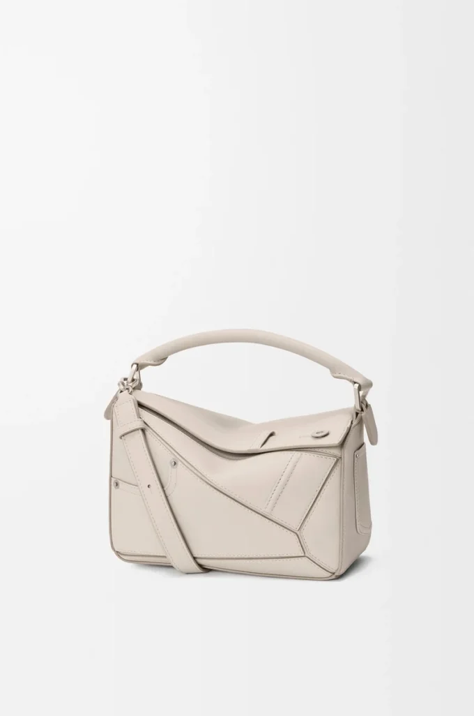 Bolso Panta pequeño Puzzle en piel de becerro brillante Light Ghost Bolso Panta pequeño Puzzle en piel de becerro brillante Light Ghost