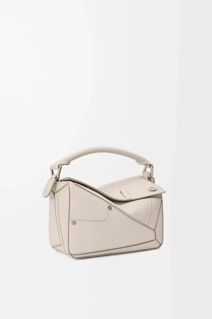 Bolso Panta pequeño Puzzle en piel de becerro brillante Light Ghost Bolso Panta pequeño Puzzle en piel de becerro brillante Light Ghost