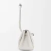 Bolso pequeño Madrid en piel de becerro granulada suave Soft White. Bolso pequeño Madrid en piel de becerro granulada suave Soft White.