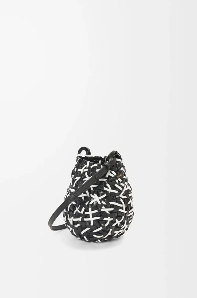 Bolso pequeño Nest Basket en piel de becerro Negro/Blanco Bolso pequeño Nest Basket en piel de becerro Negro/Blanco