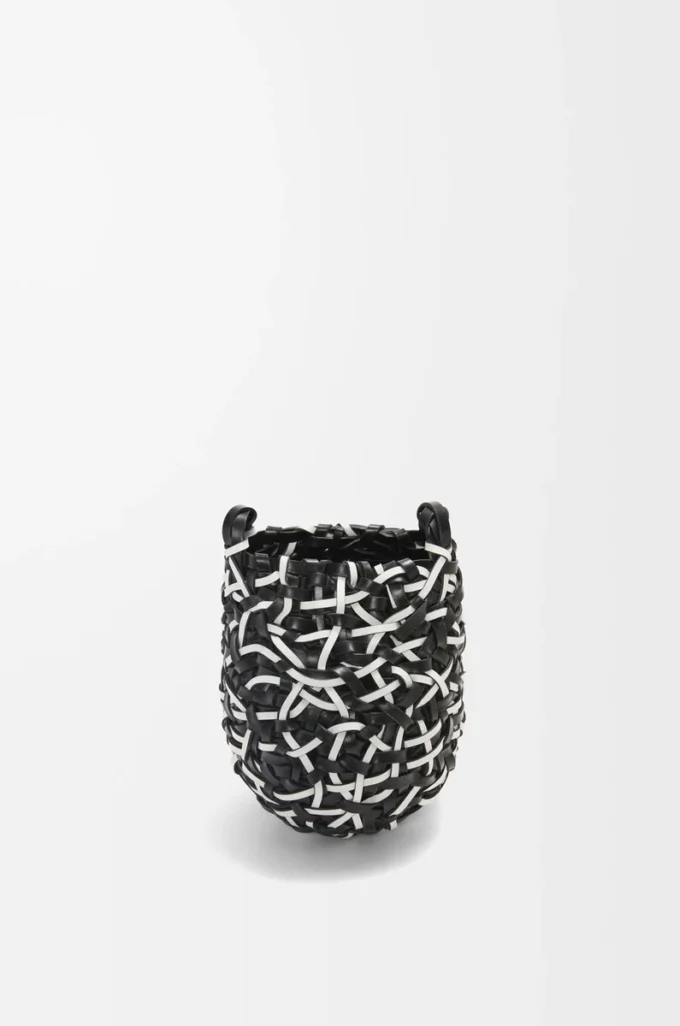 Bolso pequeño Nest Basket en piel de becerro Negro/Blanco Bolso pequeño Nest Basket en piel de becerro Negro/Blanco