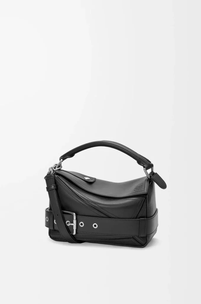 Bolso pequeño Puzzle Biker en piel de becerro brillante color negro Bolso pequeño Puzzle Biker en piel de becerro brillante color negro