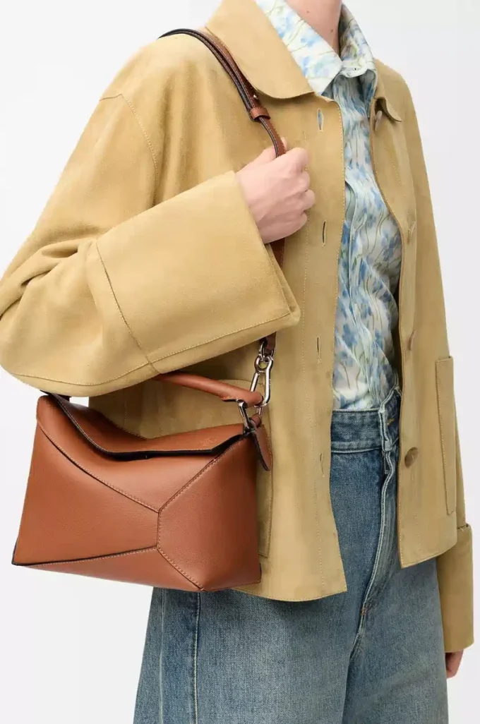 Bolso pequeño Puzzle Edge en piel de becerro clásica color Tan Bolso pequeño Puzzle Edge en piel de becerro clásica color Tan