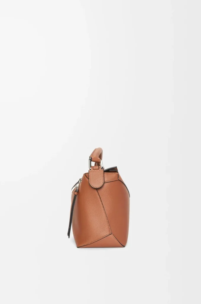 Bolso pequeño Puzzle Edge en piel de becerro clásica color Tan Bolso pequeño Puzzle Edge en piel de becerro clásica color Tan