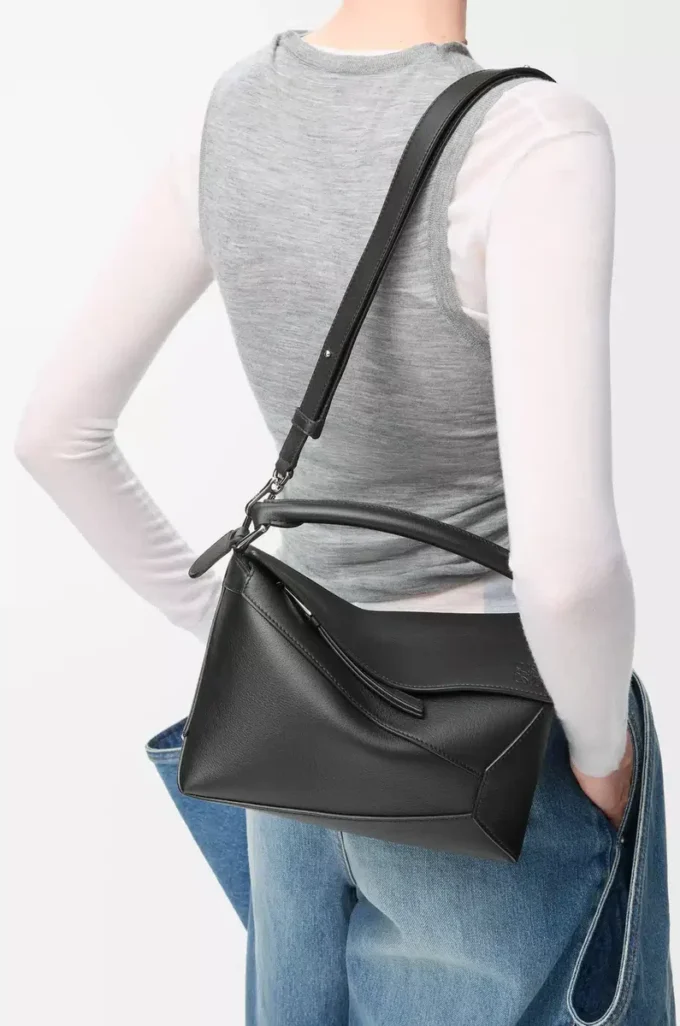 Bolso pequeño Puzzle Edge en piel de becerro clásica negro Bolso pequeño Puzzle Edge en piel de becerro clásica negro