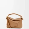 Bolso pequeño Puzzle Edge en piel de becerro granulada suave color toffee Bolso pequeño Puzzle Edge en piel de becerro granulada suave color toffee