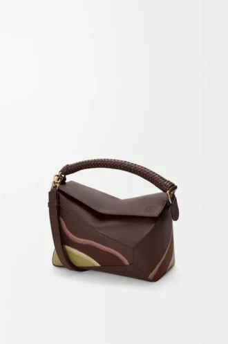 Bolso pequeño Puzzle Edge Landscape en piel de becerro napa chocolate/musgo claro