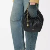 Bolso pequeño Squeeze en piel de cordero napa suave negro Bolso pequeño Squeeze en piel de cordero napa suave negro