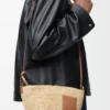 Bolso pochette Slit en rafia y piel de becerro Natural/Marrón claro Bolso pochette Slit en rafia y piel de becerro Natural/Marrón claro