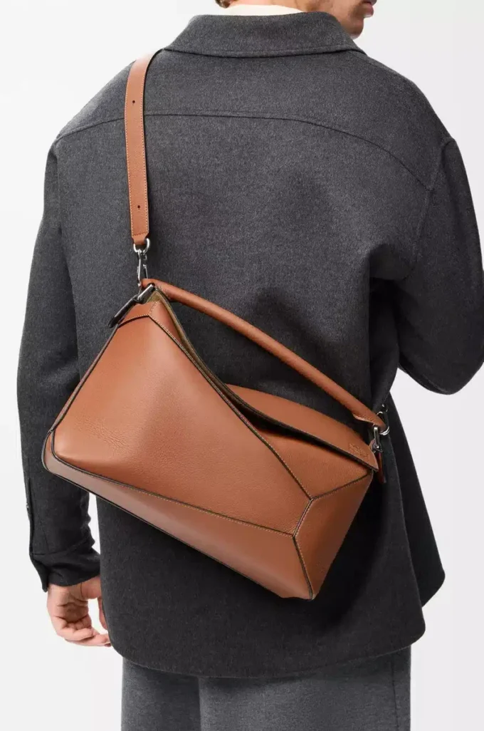 Bolso Puzzle Edge grande en piel de becerro clásica color tostado Bolso Puzzle Edge grande en piel de becerro clásica color tostado