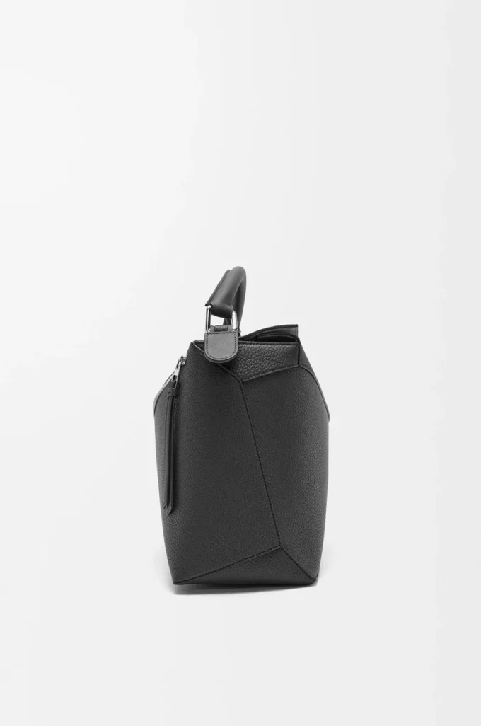 Bolso Puzzle Edge grande en piel de becerro granulada, color negro Bolso Puzzle Edge grande en piel de becerro granulada, color negro