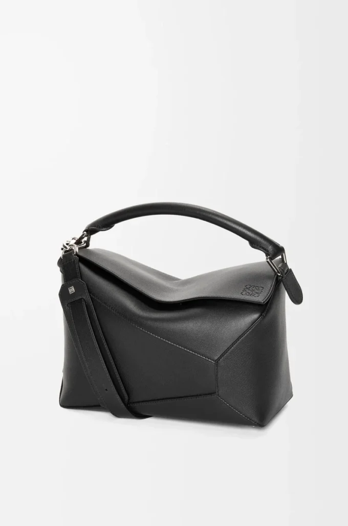 Bolso Puzzle Edge mediano en piel de becerro clásica, color negro Bolso Puzzle Edge mediano en piel de becerro clásica, color negro