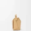 Bolso Puzzle Edge pequeño en piel de becerro clásica color beige seda Bolso Puzzle Edge pequeño en piel de becerro clásica color beige seda