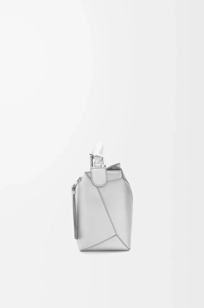 Bolso Puzzle Edge pequeño en piel de cordero laminada Plata Bolso Puzzle Edge pequeño en piel de cordero laminada Plata
