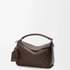 Bolso Puzzle Featherlight grande en piel de cordero napa Dark Chestnut