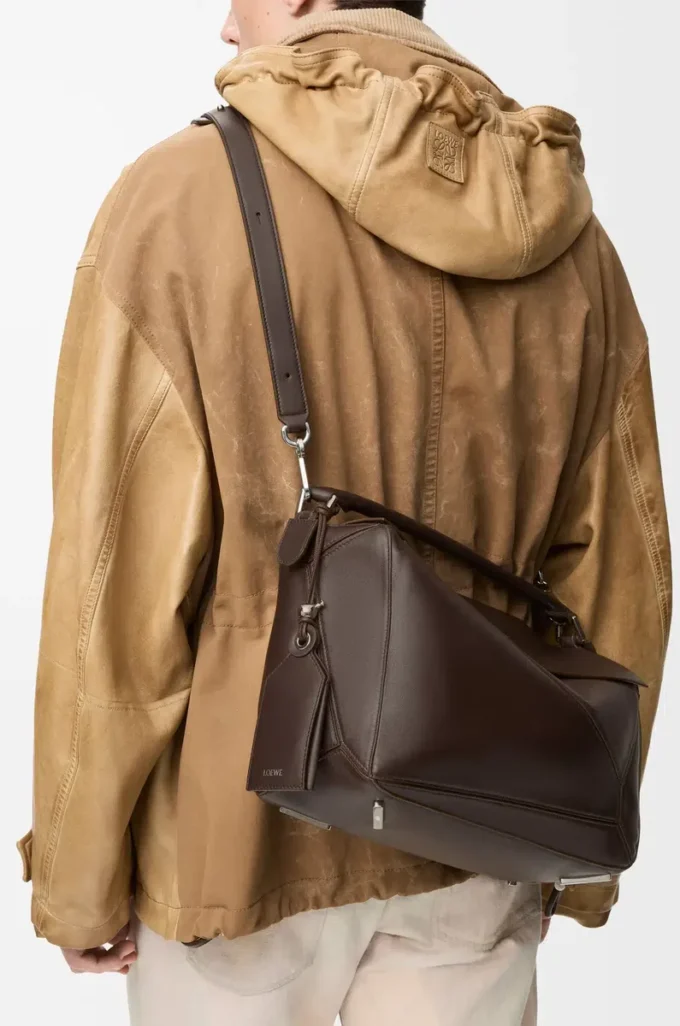 Bolso Puzzle Featherlight grande en piel de cordero napa Dark Chestnut