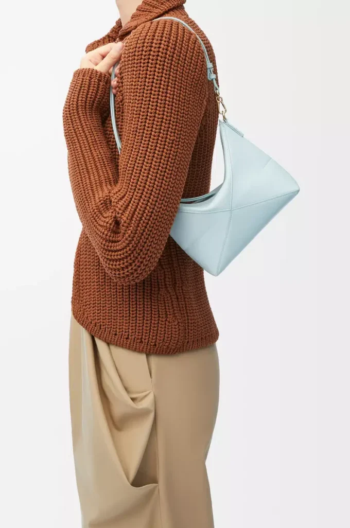 Bolso Puzzle Fold en piel de becerro napa brillante Blue Iceberg Bolso Puzzle Fold en piel de becerro napa brillante Blue Iceberg