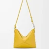 Bolso Puzzle Fold en piel de becerro napa brillante Dandelion Bolso Puzzle Fold en piel de becerro napa brillante Dandelion