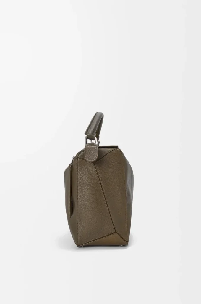 Bolso Puzzle grande en piel de becerro granulada flexible color tundra Bolso Puzzle grande en piel de becerro granulada flexible color tundra