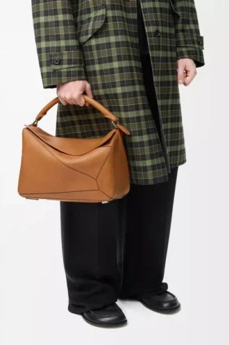 Bolso Puzzle grande en piel de becerro granulada flexible marrón claro cañón