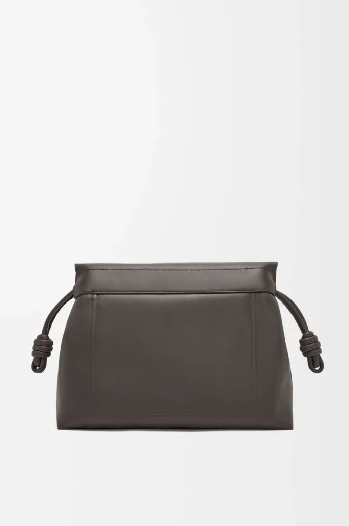 Bolso satchel Flamenco en piel de becerro flexible y brillante Gris oscuro Bolso satchel Flamenco en piel de becerro flexible y brillante Gris oscuro