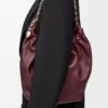 Bolso Squeeze pequeño en suave piel de cordero napa Burdeos oscuro Bolso Squeeze pequeño en suave piel de cordero napa Burdeos oscuro