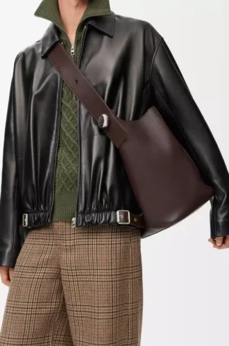 Bolso tipo cubo Pebble grande en piel de becerro granulada flexible Oxblood