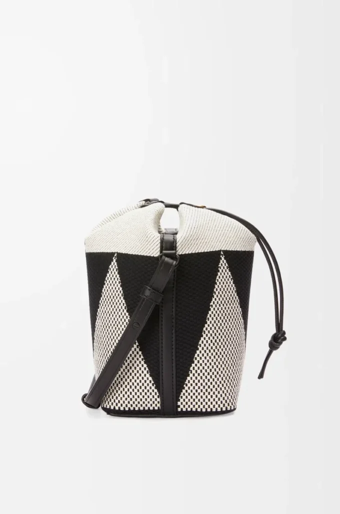 Bolso tipo cubo Small Treasure Bako en jacquard de lona y piel de becerro Natural/Negro Bolso tipo cubo Small Treasure Bako en jacquard de lona y piel de becerro Natural/Negro