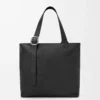 Bolso tote con cremallera y asas en piel de becerro granulada flexible Negro Bolso tote con cremallera y asas en piel de becerro granulada flexible Negro