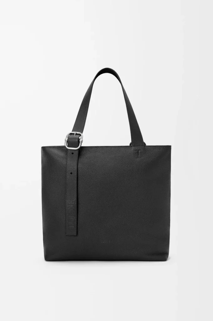 Bolso tote con cremallera y asas en piel de becerro granulada flexible Negro Bolso tote con cremallera y asas en piel de becerro granulada flexible Negro