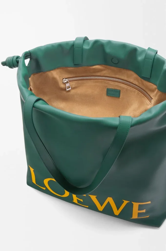 Bolso tote con logotipo Flamenco en piel de becerro napa Evergreen Bolso tote con logotipo Flamenco en piel de becerro napa Evergreen