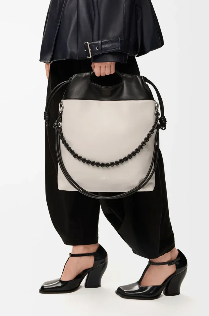 Bolso tote Flamenco en piel de cordero napa suave color fantasma claro/negro Bolso tote Flamenco en piel de cordero napa suave color fantasma claro/negro