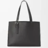 Bolso tote horizontal Buckle en piel de becerro clásica negra Bolso tote horizontal Buckle en piel de becerro clásica negra