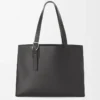 Bolso tote horizontal Buckle en piel de becerro clásica negra Bolso tote horizontal Buckle en piel de becerro clásica negra