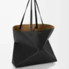Bolso tote Puzzle Fold grande horizontal en suave piel de becerro granulada. Negro Bolso tote Puzzle Fold grande horizontal en suave piel de becerro granulada. Negro