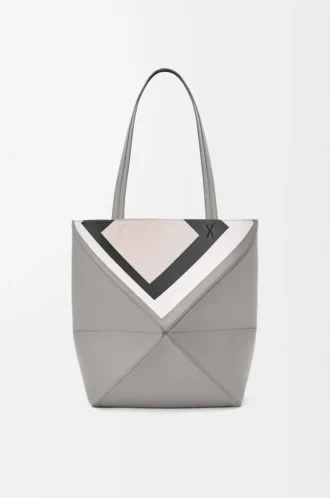 Bolso tote Puzzle Fold mediano en piel de becerro napa Gris/Light Ghost