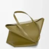 Bolso tote Puzzle Fold XL en piel de becerro brillante color oliva Bolso tote Puzzle Fold XL en piel de becerro brillante color oliva